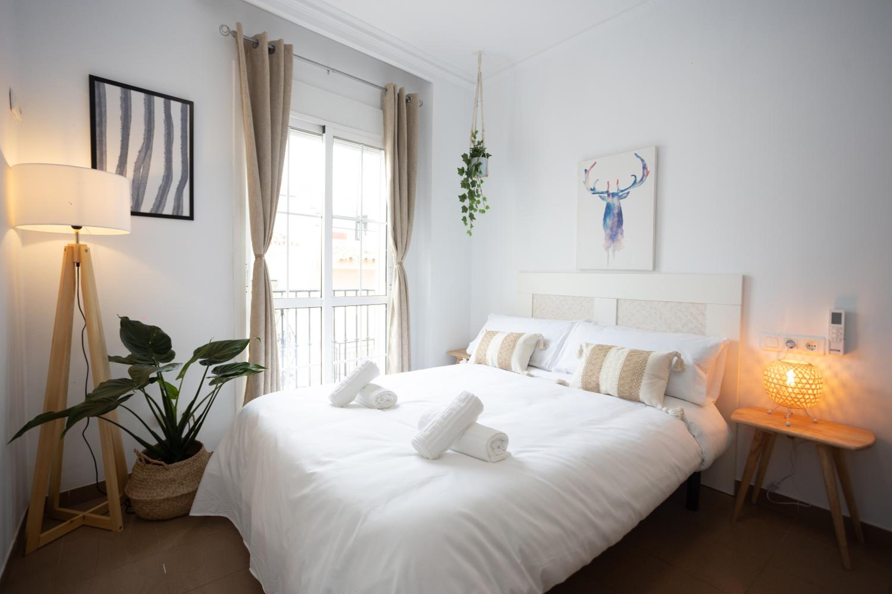 Naim Guest House Nerja