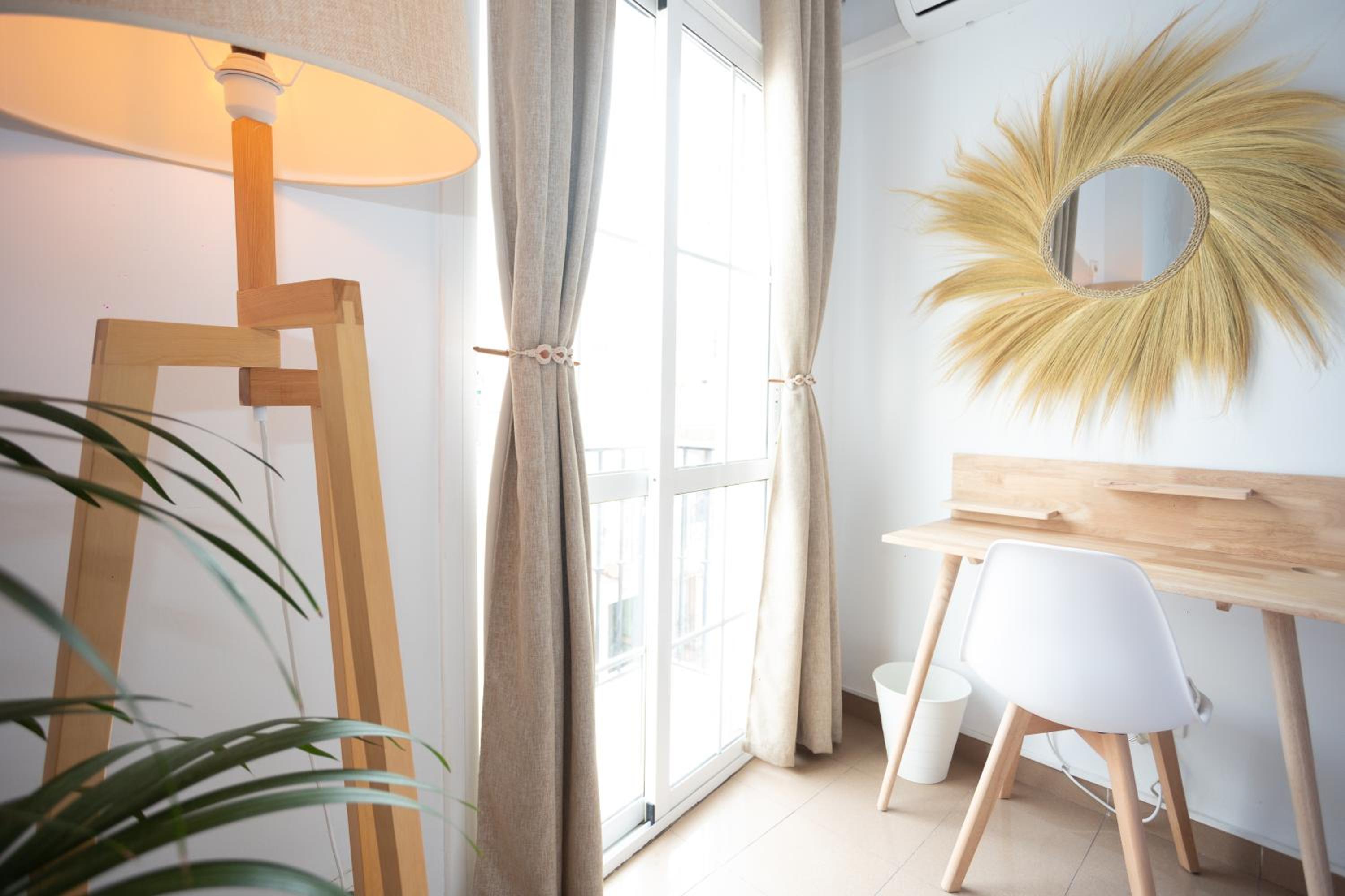 Naim Guest House Nerja