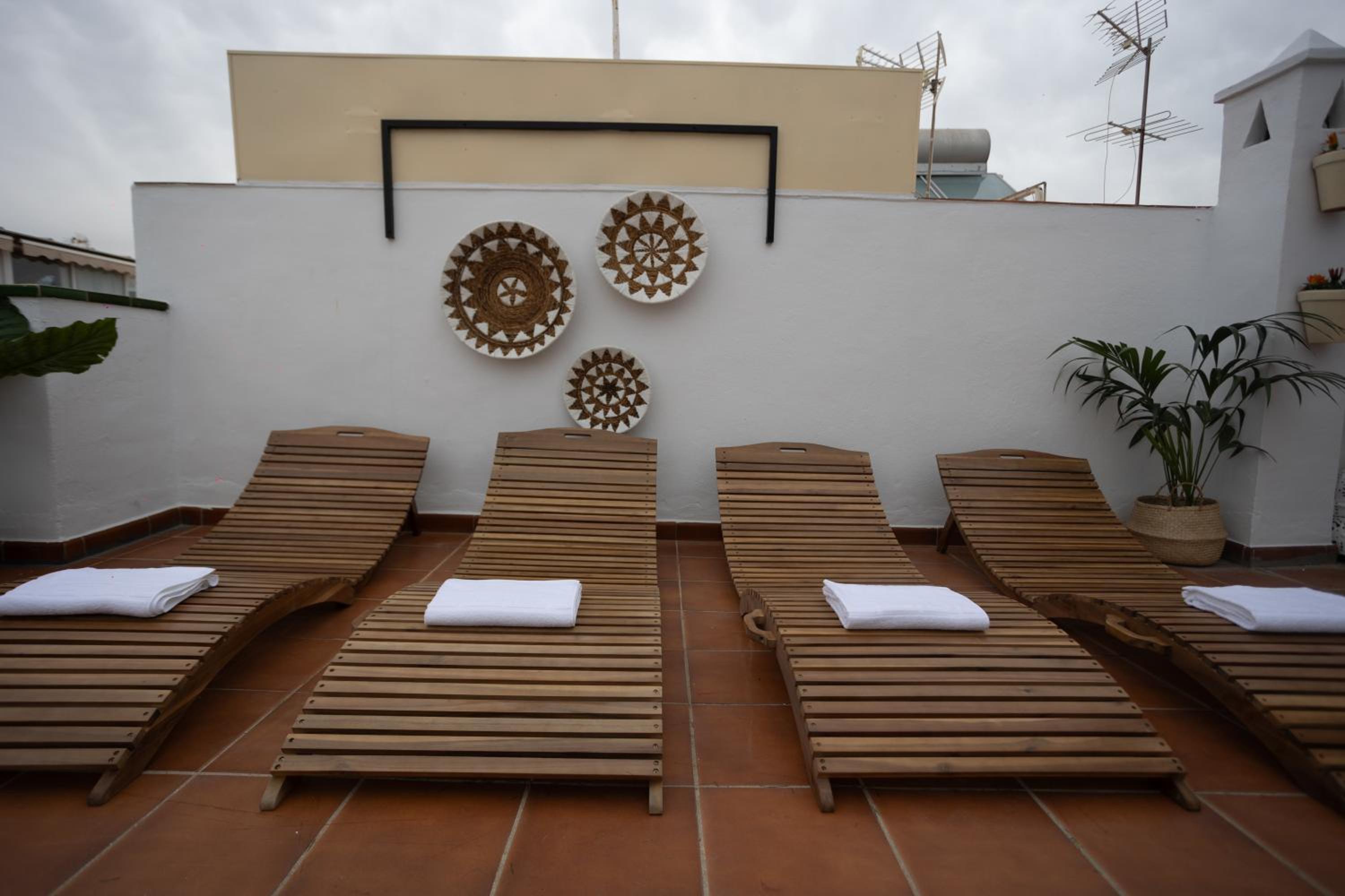 Naim Guest House Nerja