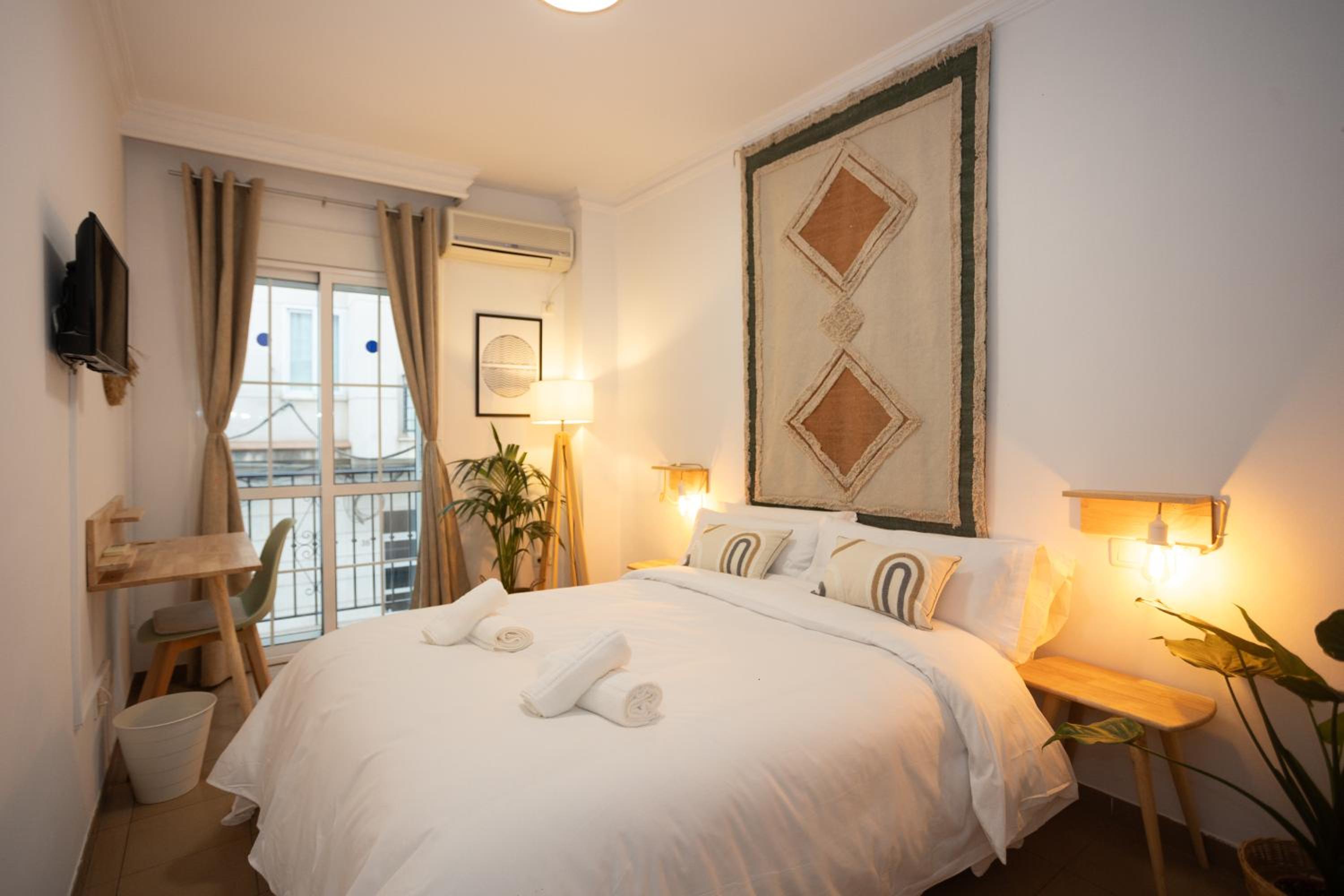 Naim Guest House Nerja