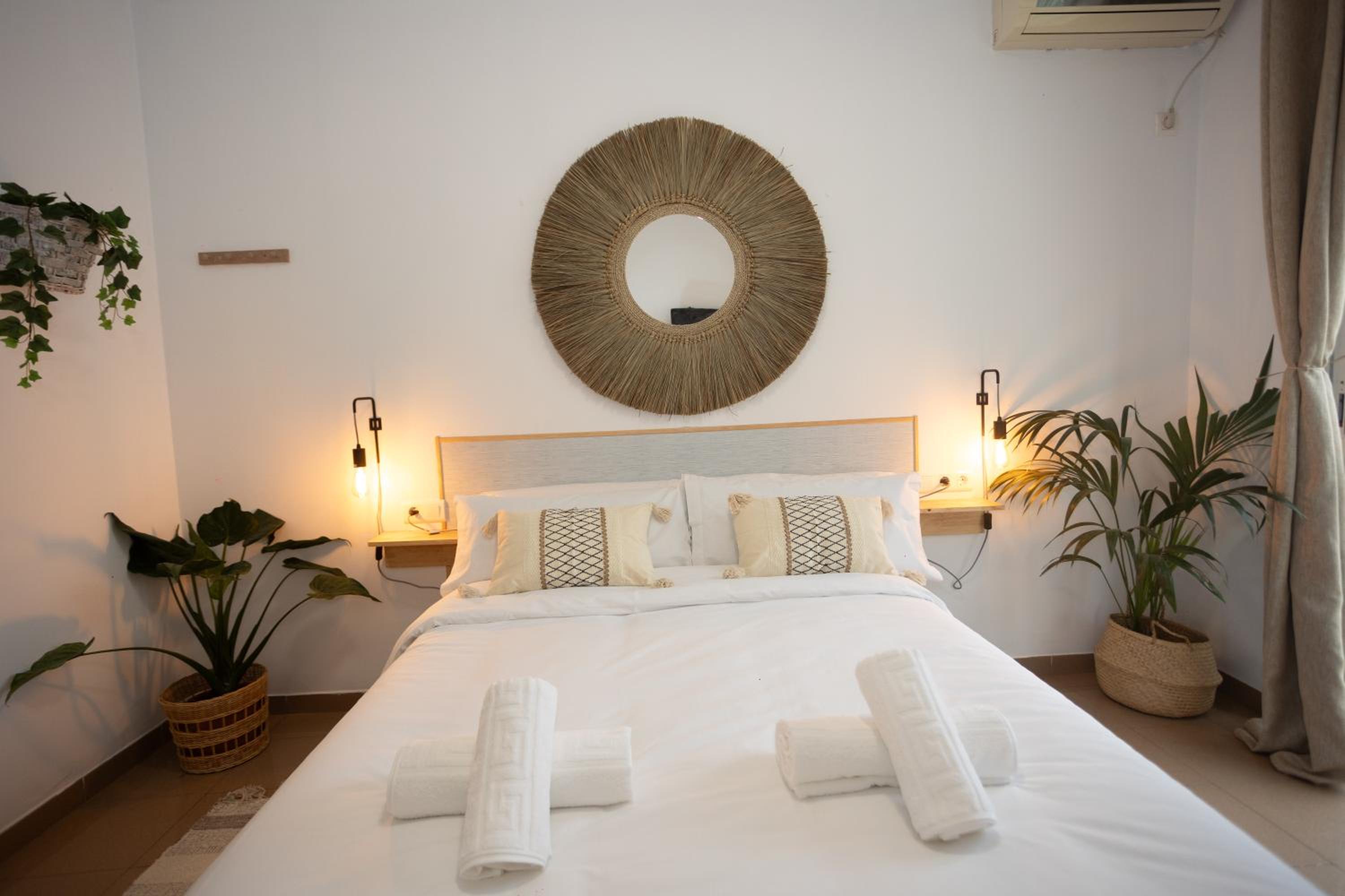 Naim Guest House Nerja