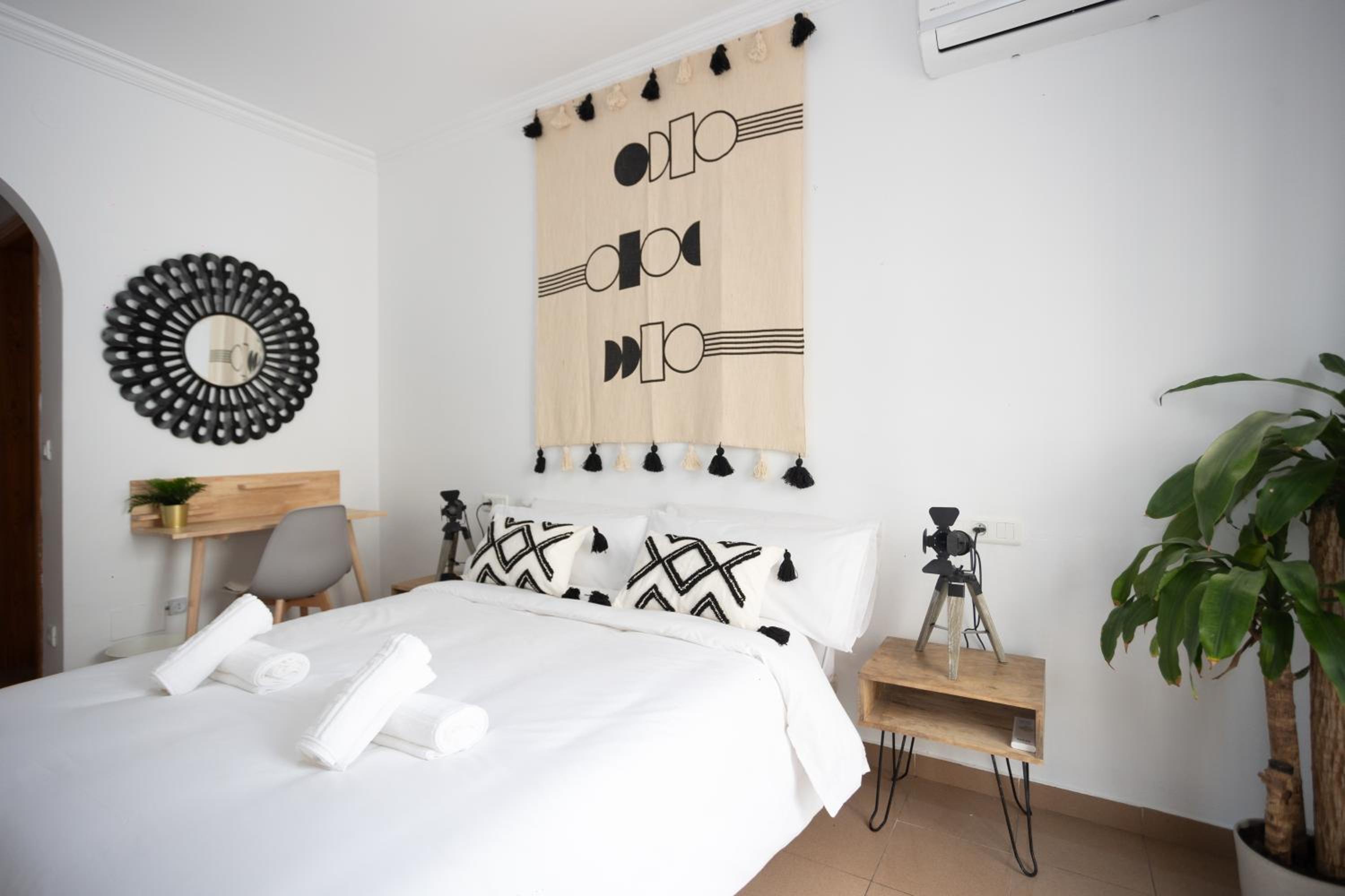 Naim Guest House Nerja