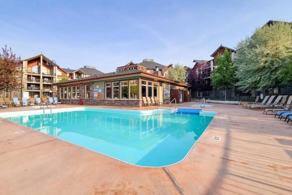 Lakeside Memories, Pool, Hot Tub, Central