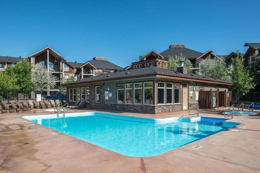 Lakeside Memories, Pool, Hot Tub, Central