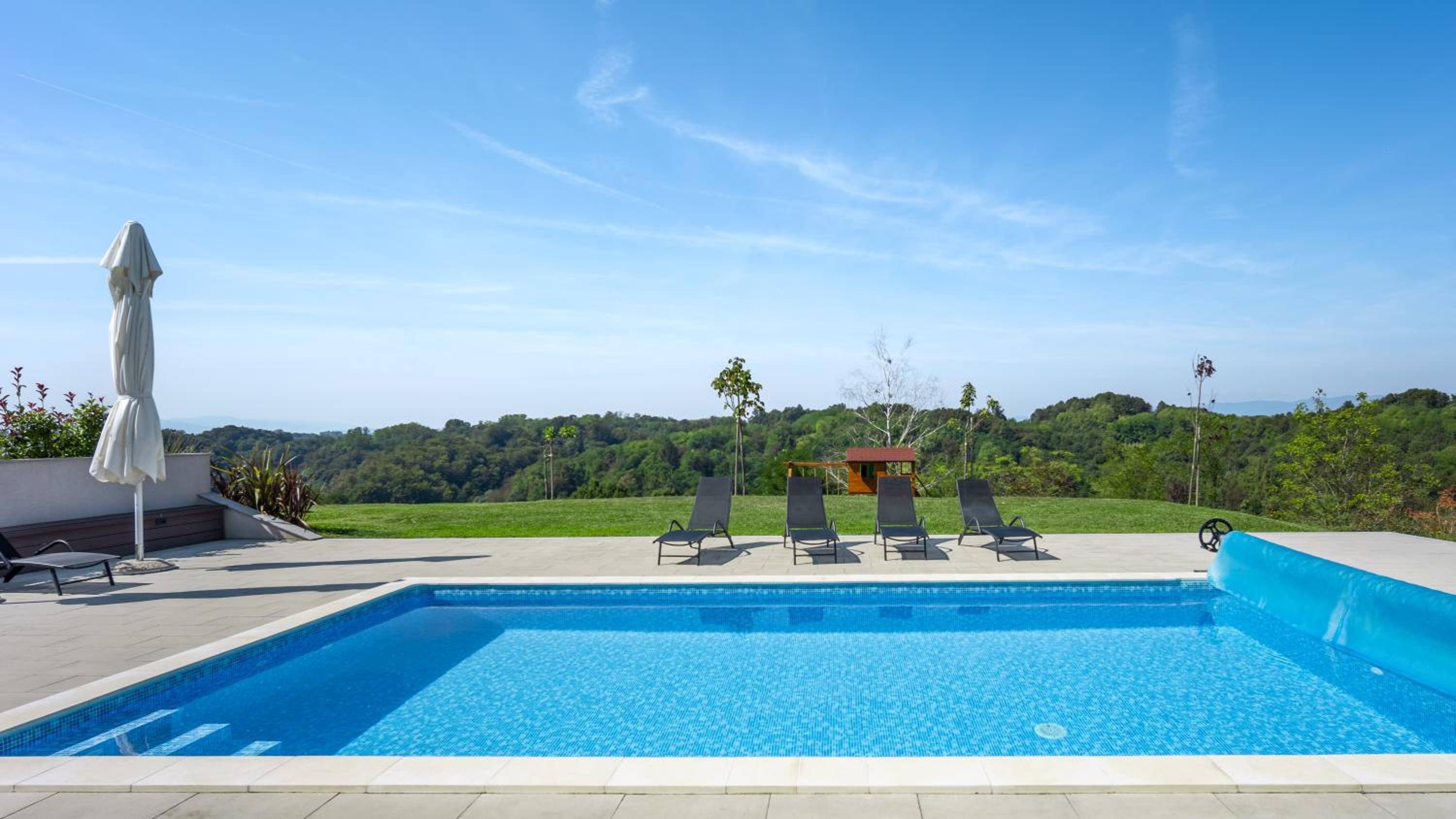 Casa Cielo, new modern villa with outdoor pool view 2