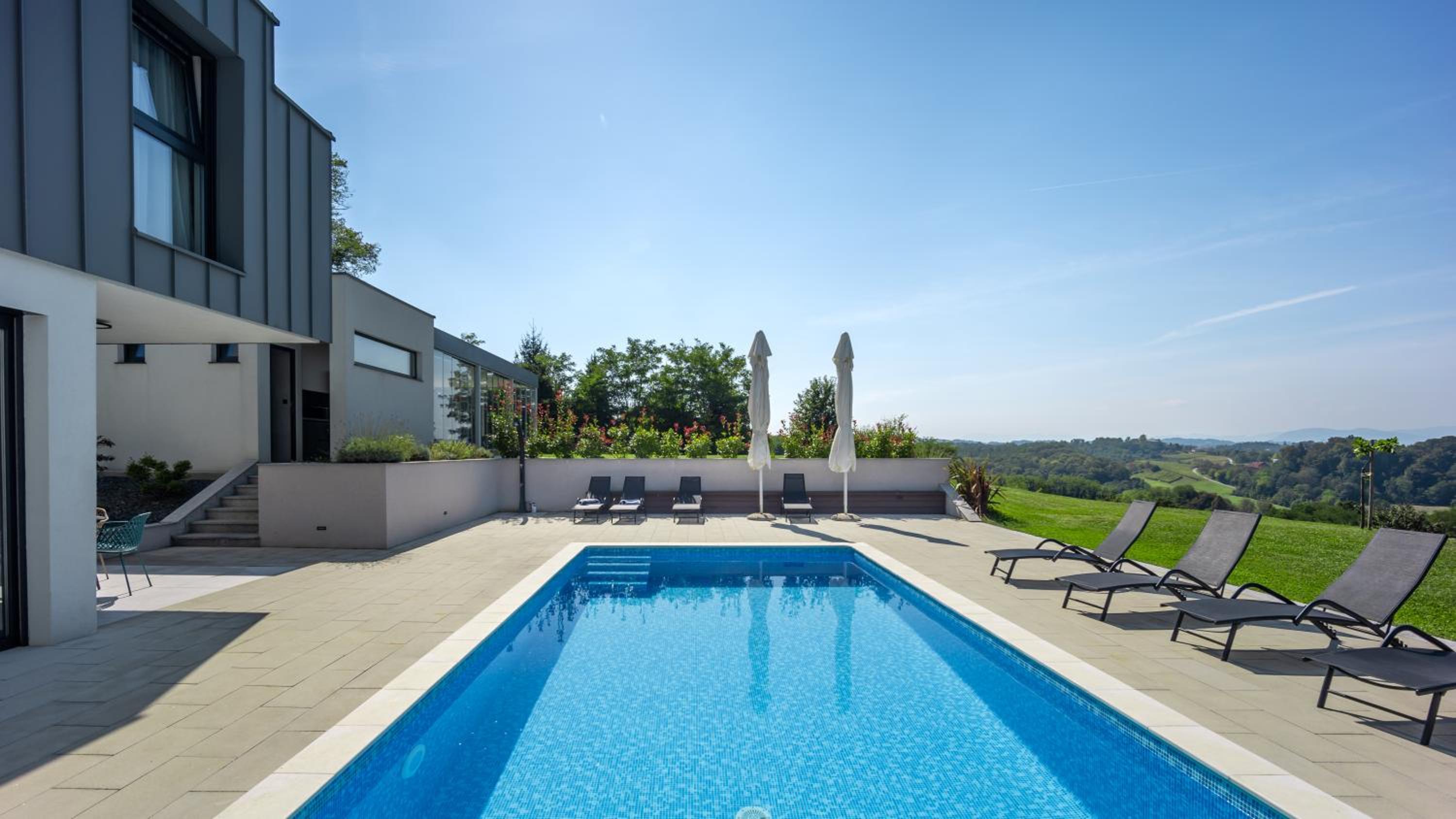 Casa Cielo, new modern villa with outdoor pool view 3