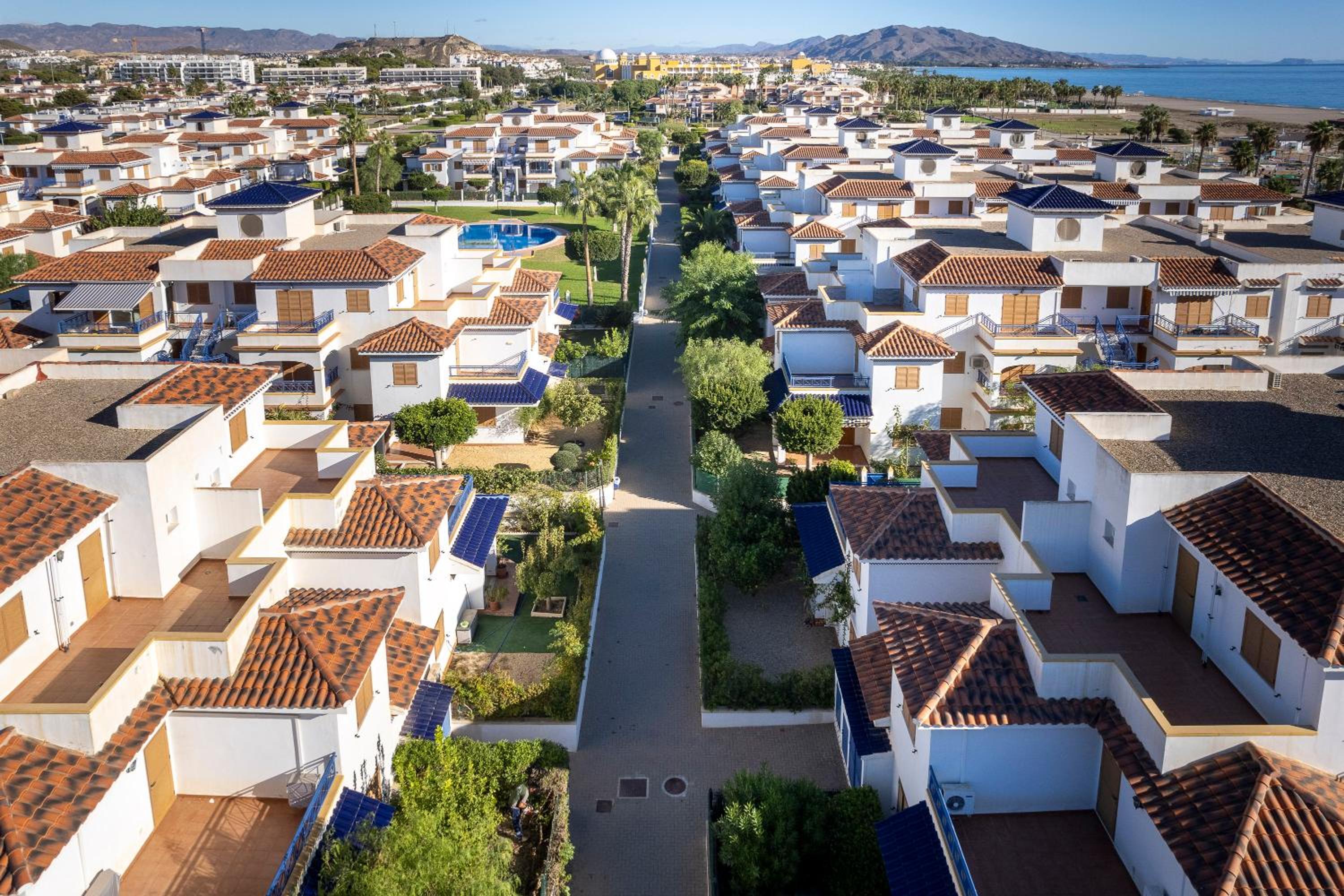 Bajo con porche en primera línea En Vera, Almeria view 2