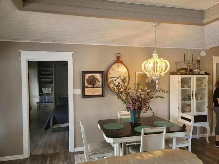 Robbins Nest - Property Image 30