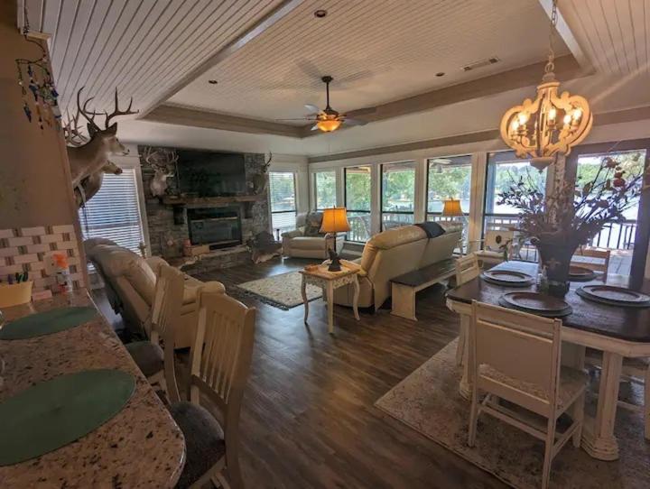 Robbins Nest - Property Image 25