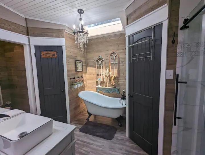 Robbins Nest - Property Image 28