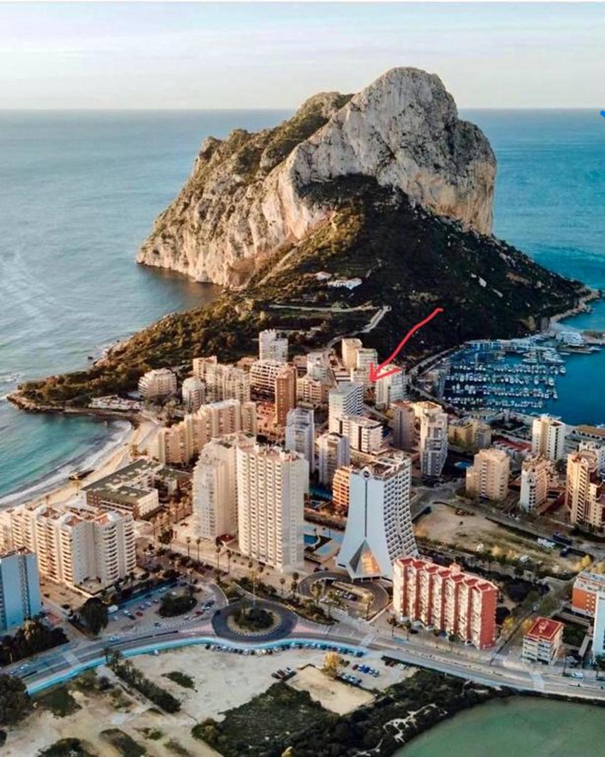 BEST LOCATION Apartamento en la mejor ubicación de Calp con parking
