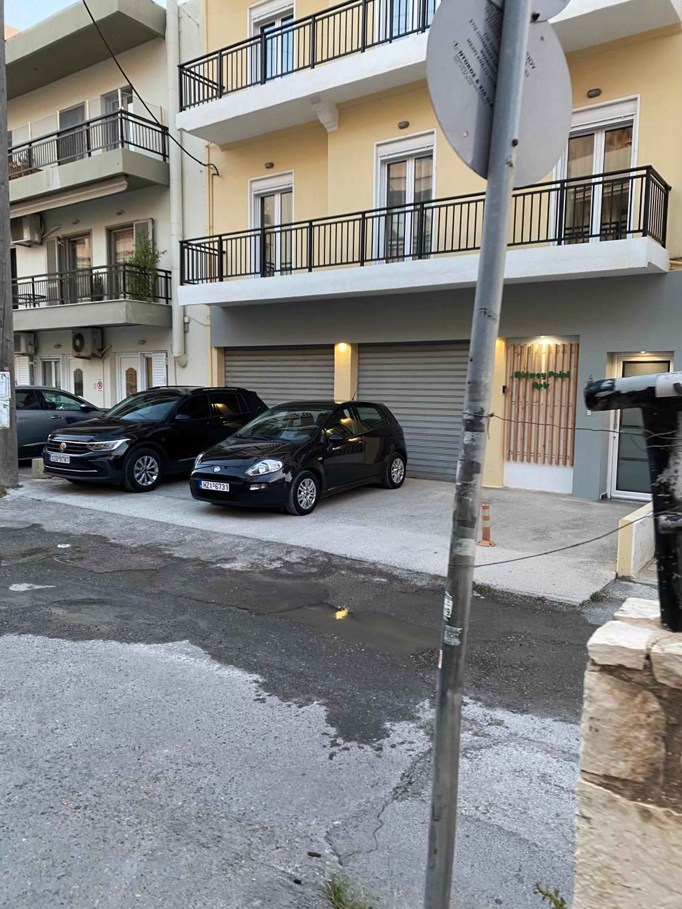 Midway Point Apts en Heraklio Town