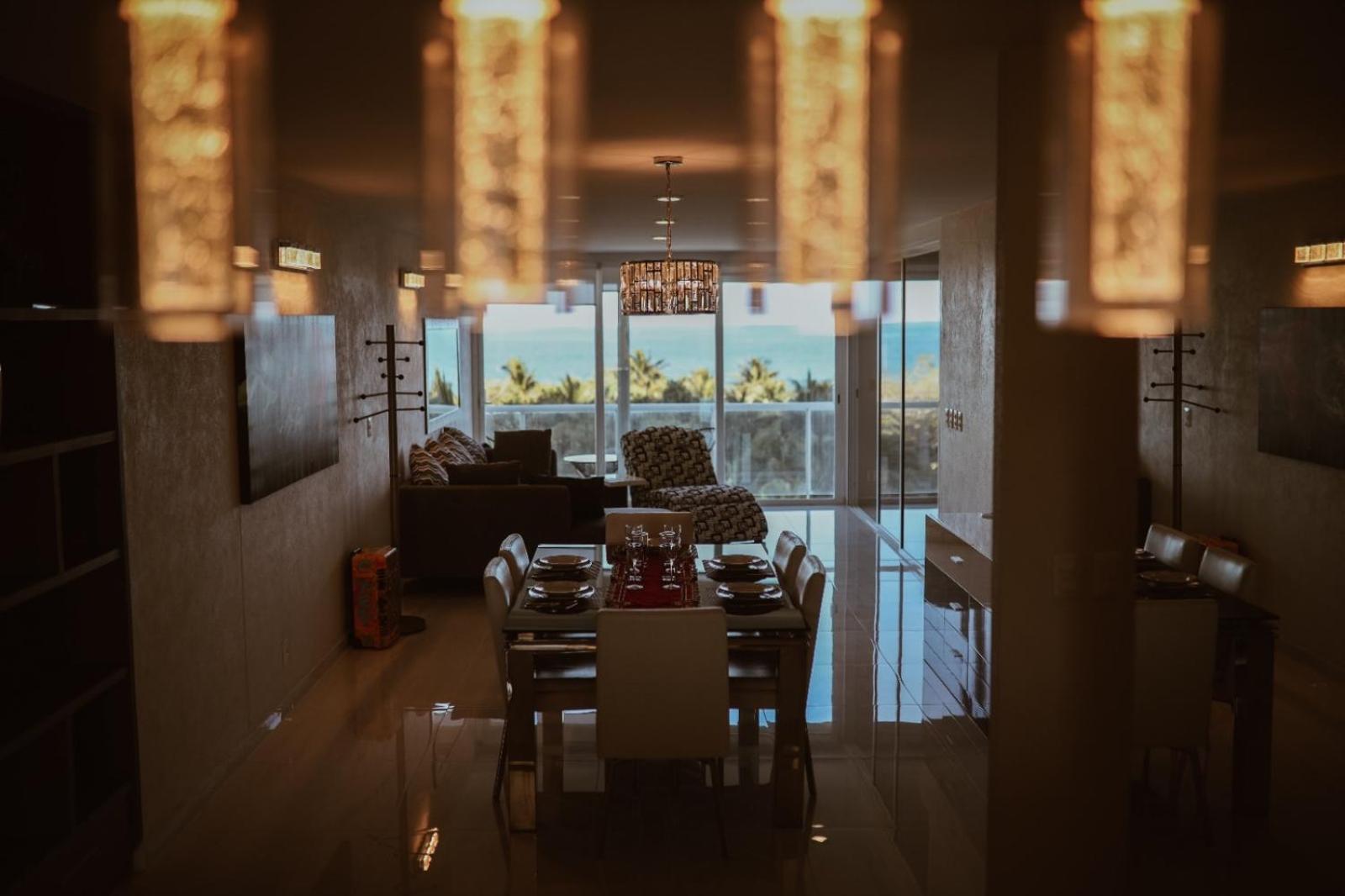 LUXURY CONDO BEACHFRONT AMARA