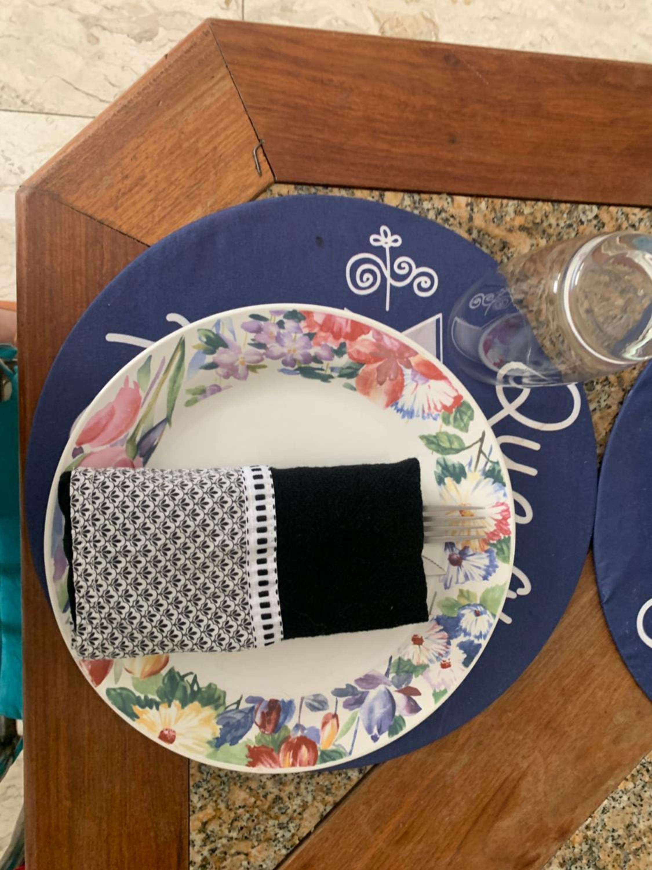 Apto aconchegante com 3 dormitorios bem localizado