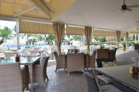 The Palms, Ocean View Studio Located at Ritz Carlton - Key Biscayne