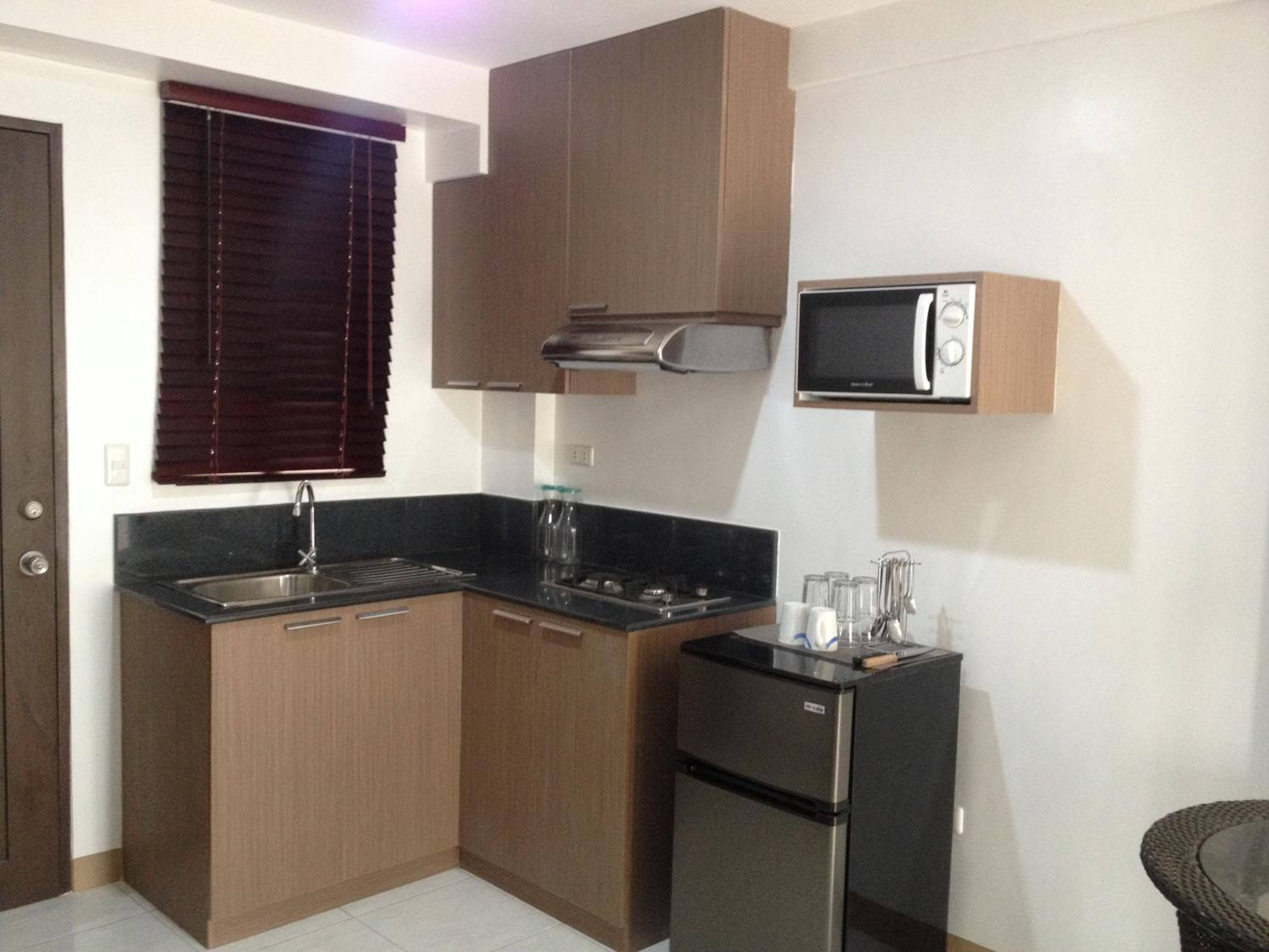 Anahaw Studio Suites