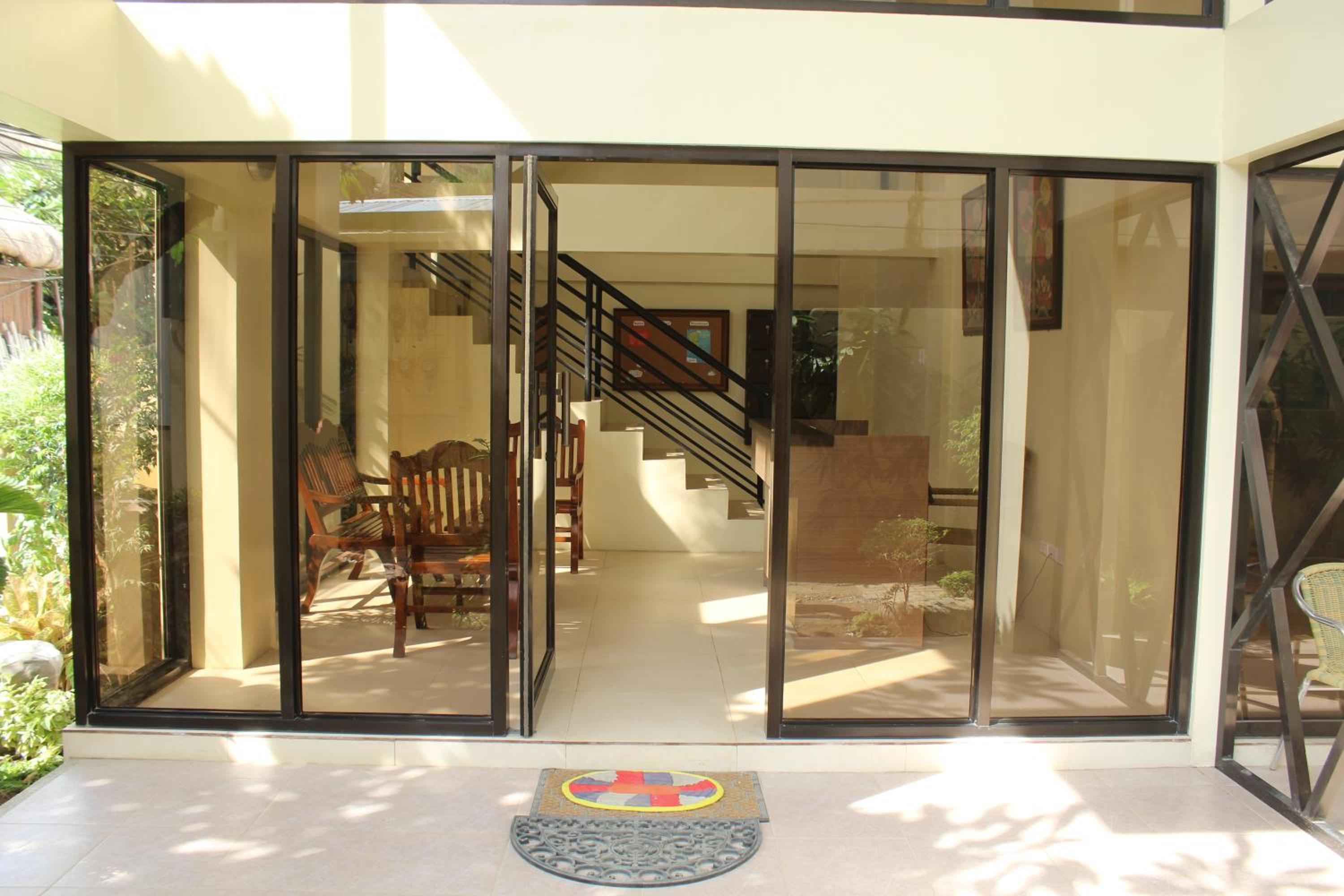 Anahaw Studio Suites