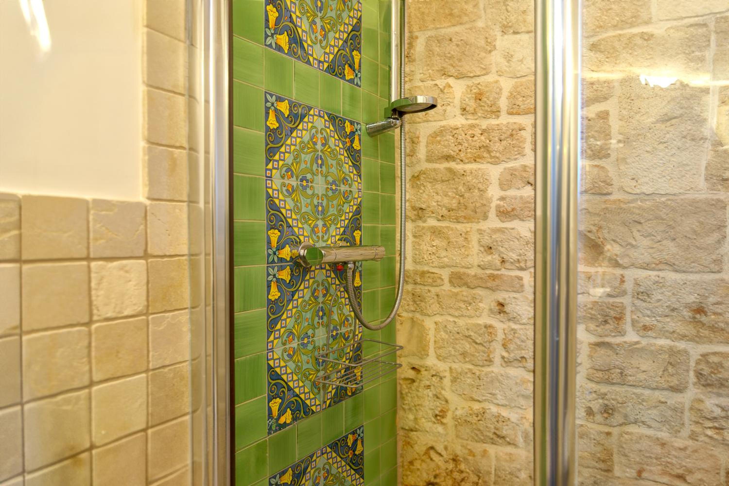 Photo 43