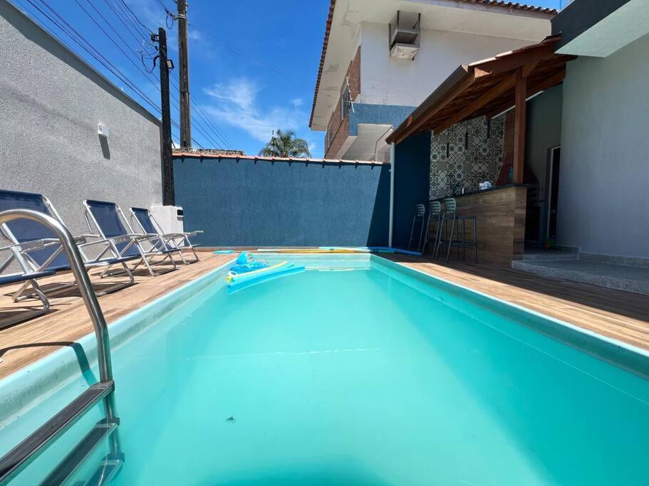 Beach House Pool in Bertioga – Just 90m from Beach
