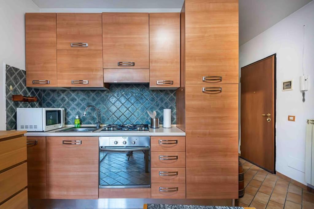 Casa della Tati en Segrate — kitchen
