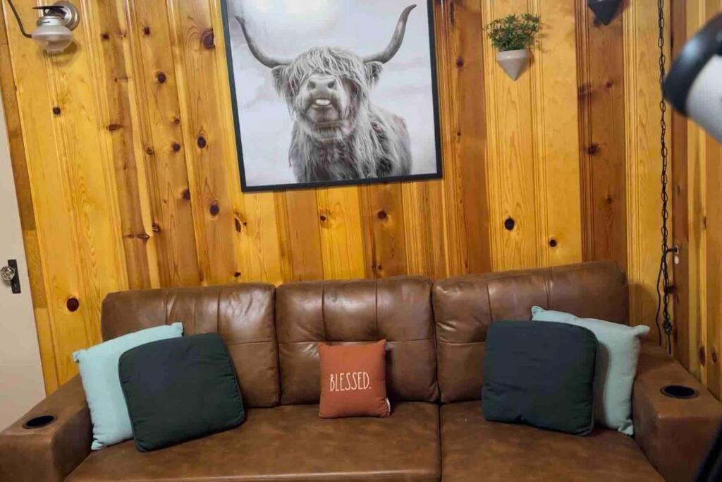 The Knotty Pine view 5