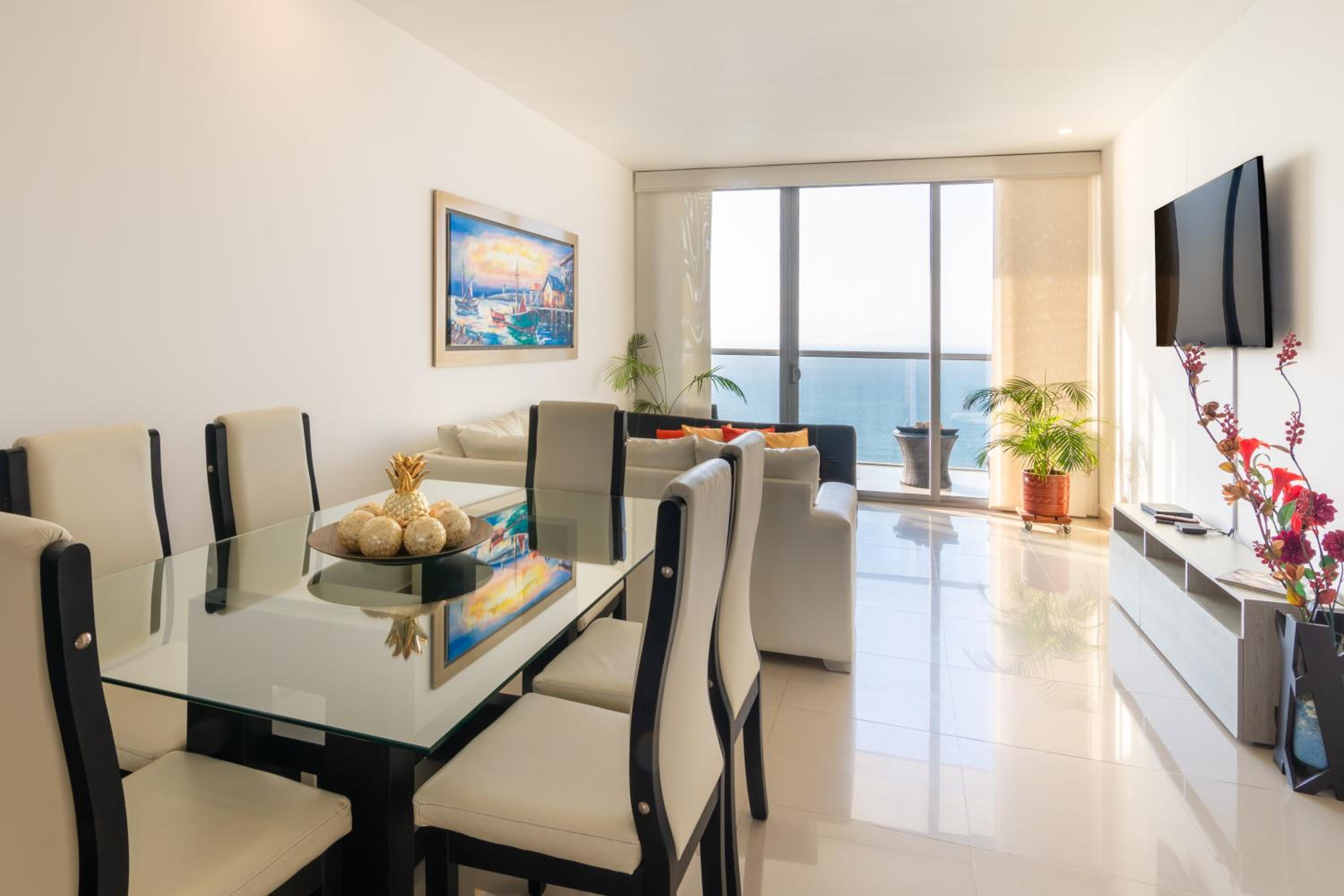 41st Fl Beach Condo in Bocagrande