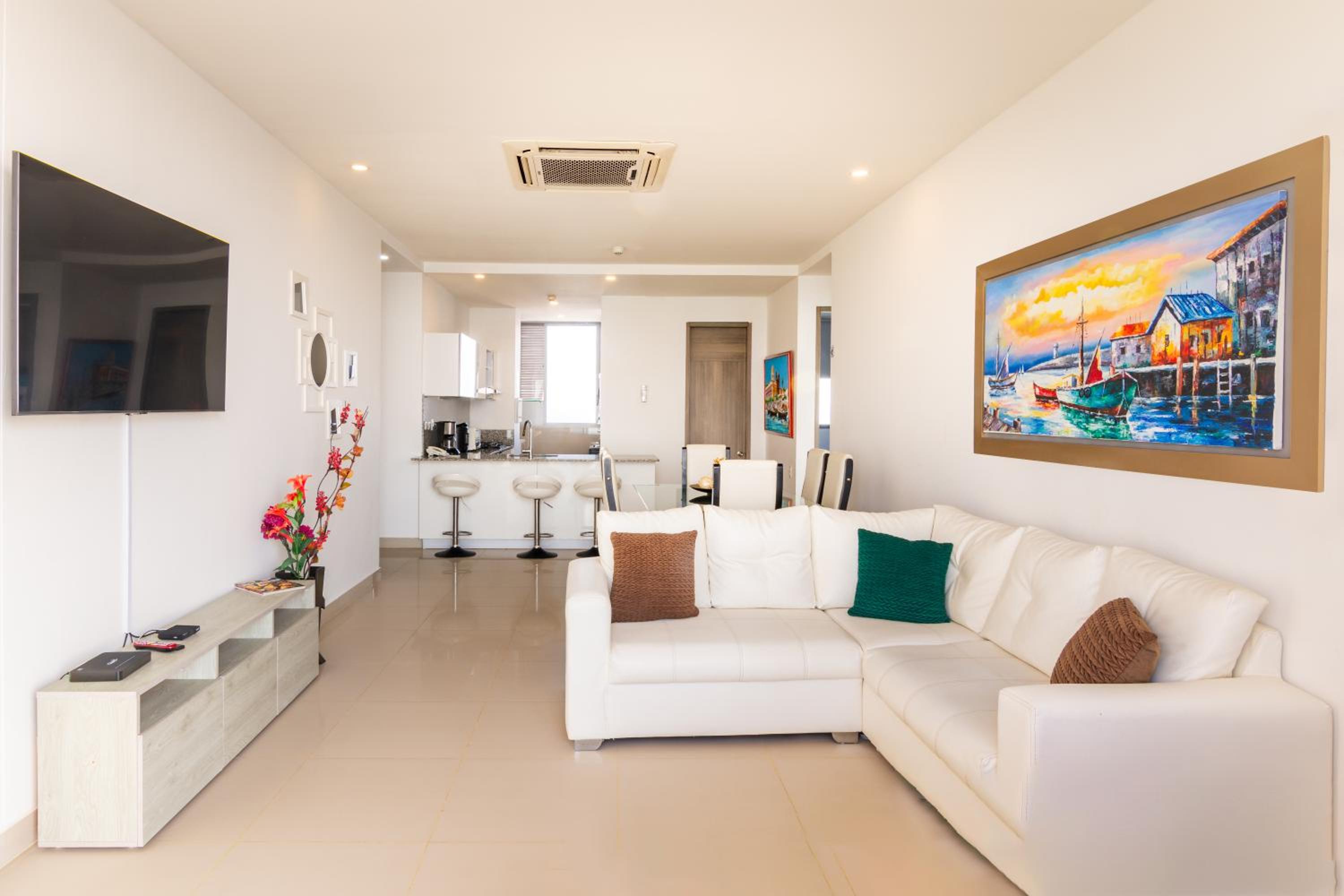 41st Fl Beach Condo in Bocagrande