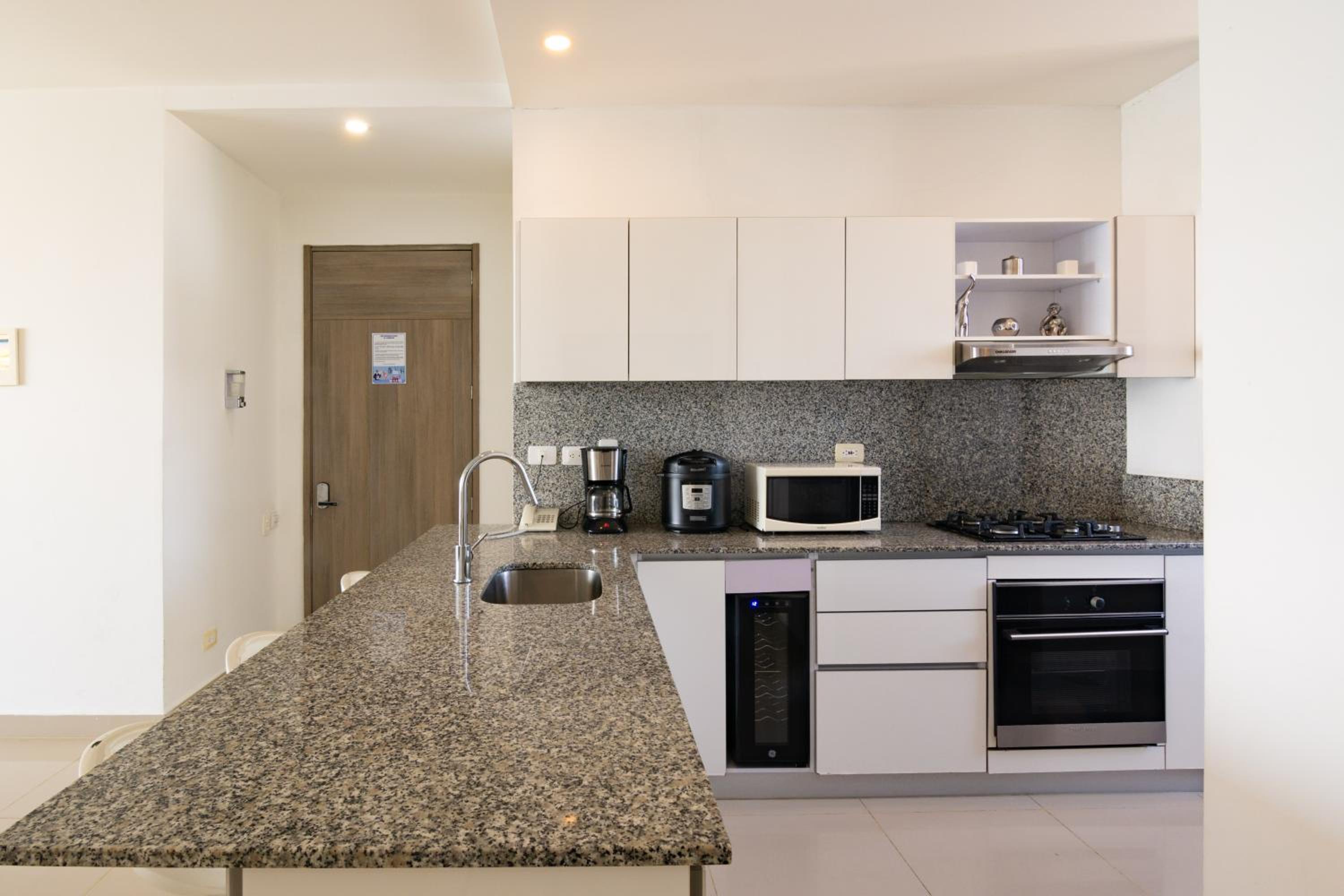41st Fl Beach Condo in Bocagrande