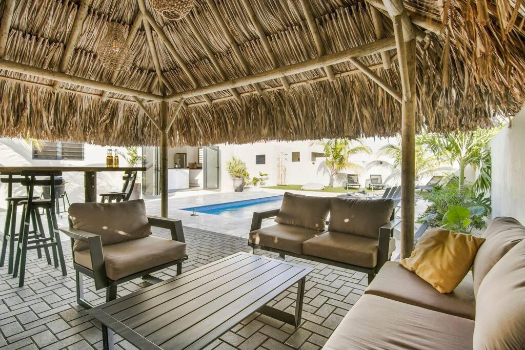 Villa Mambo Royale