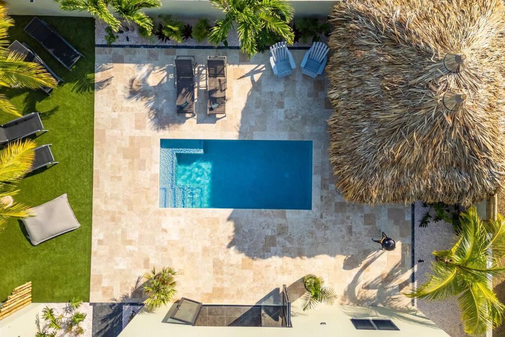 Villa Mambo Royale