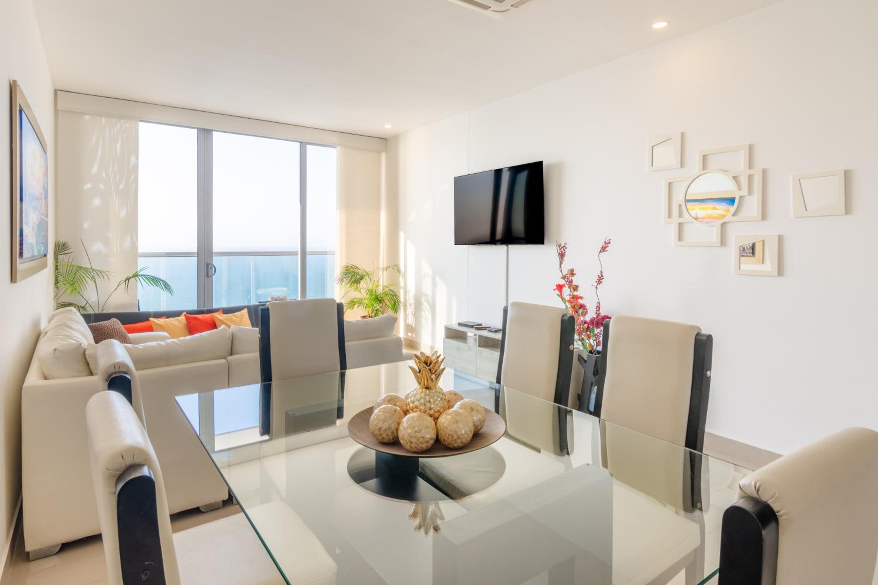 41st Fl Beach Condo in Bocagrande