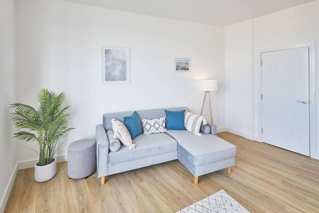 Glenholme Apartments - 1 Bedroom - Apt 4 view 2