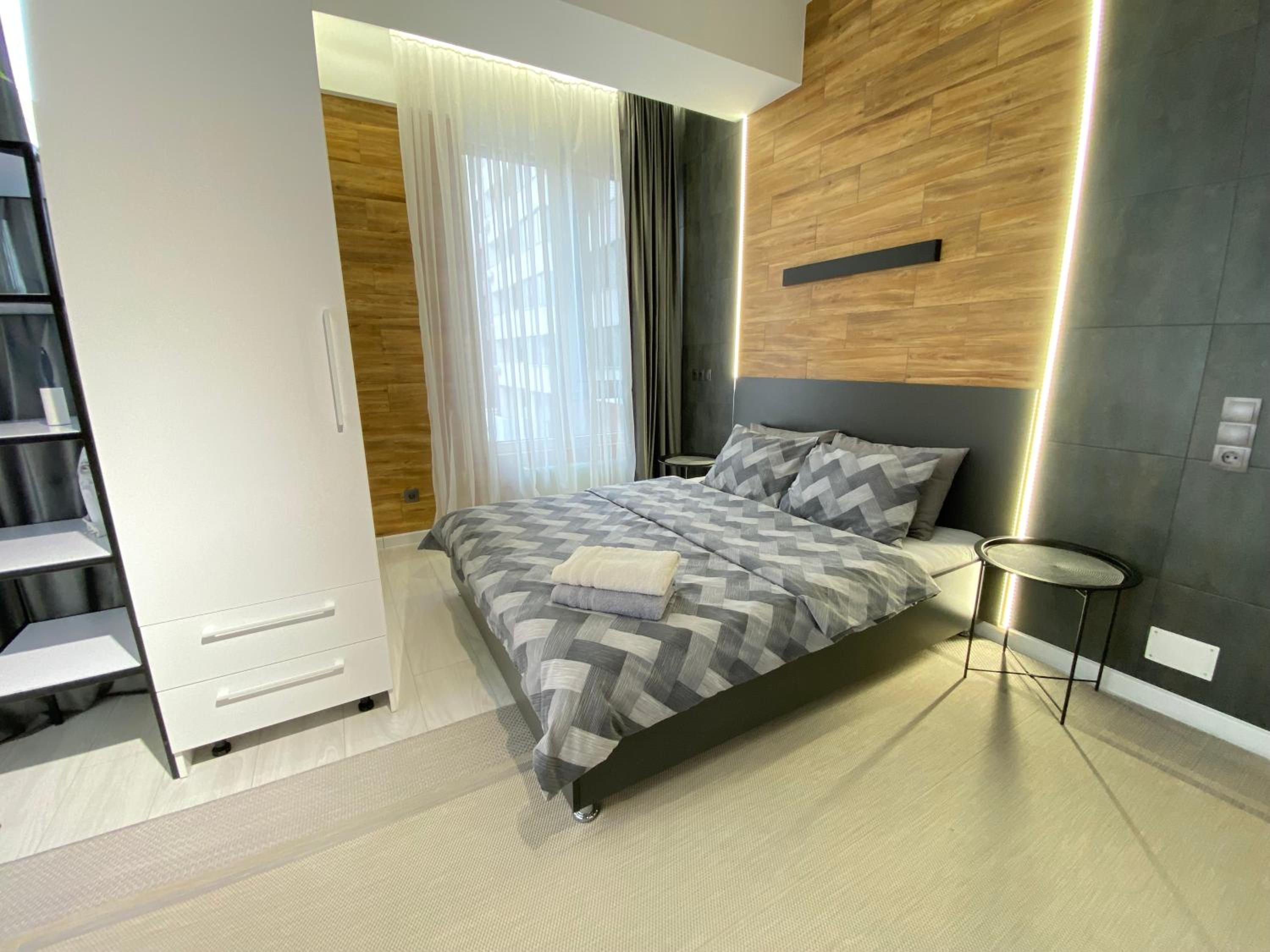Luxury Three Bedroom Ultracentral Apartment view 3