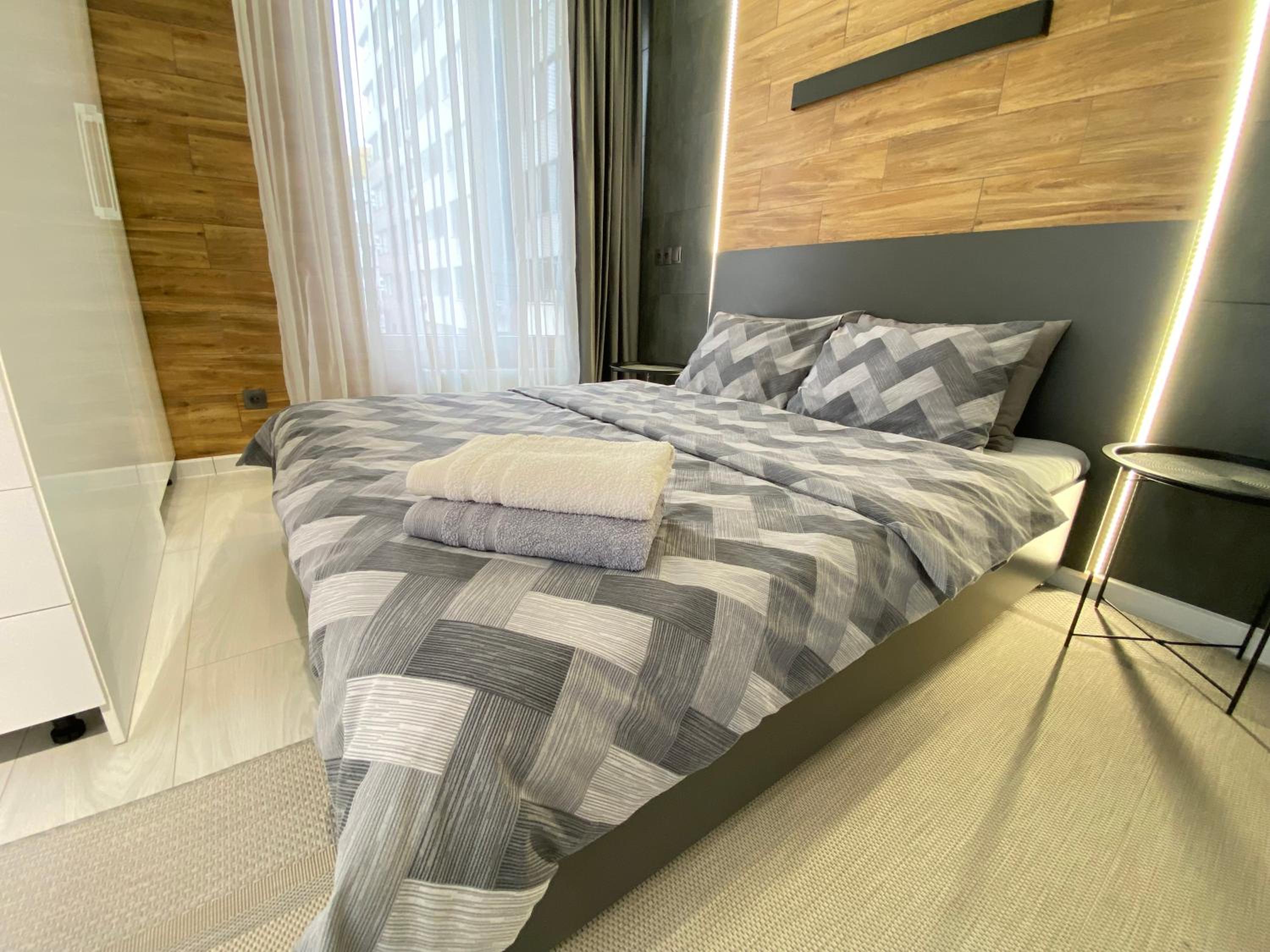 Luxury Three Bedroom Ultracentral Apartment view 4