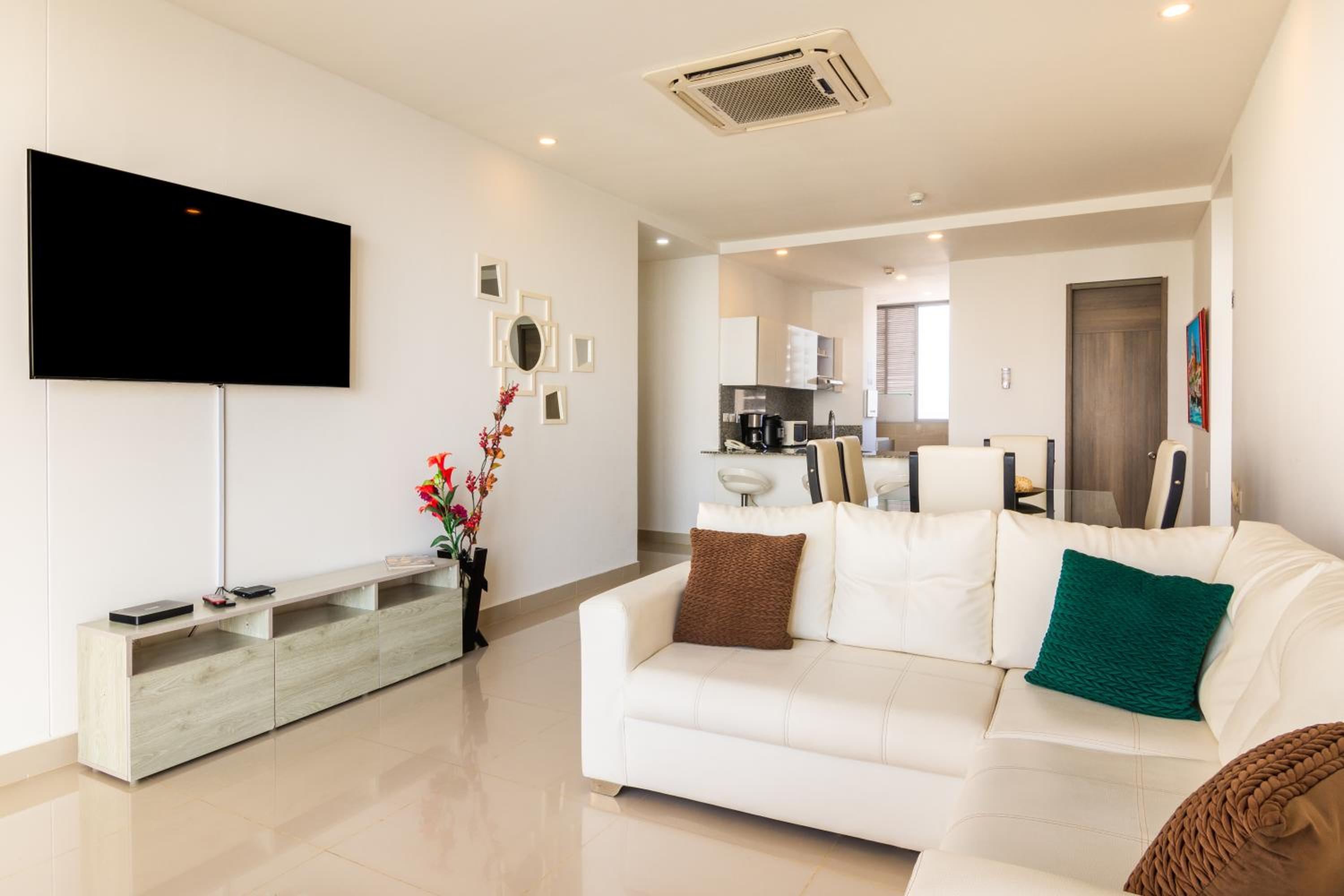 41st Fl Beach Condo in Bocagrande