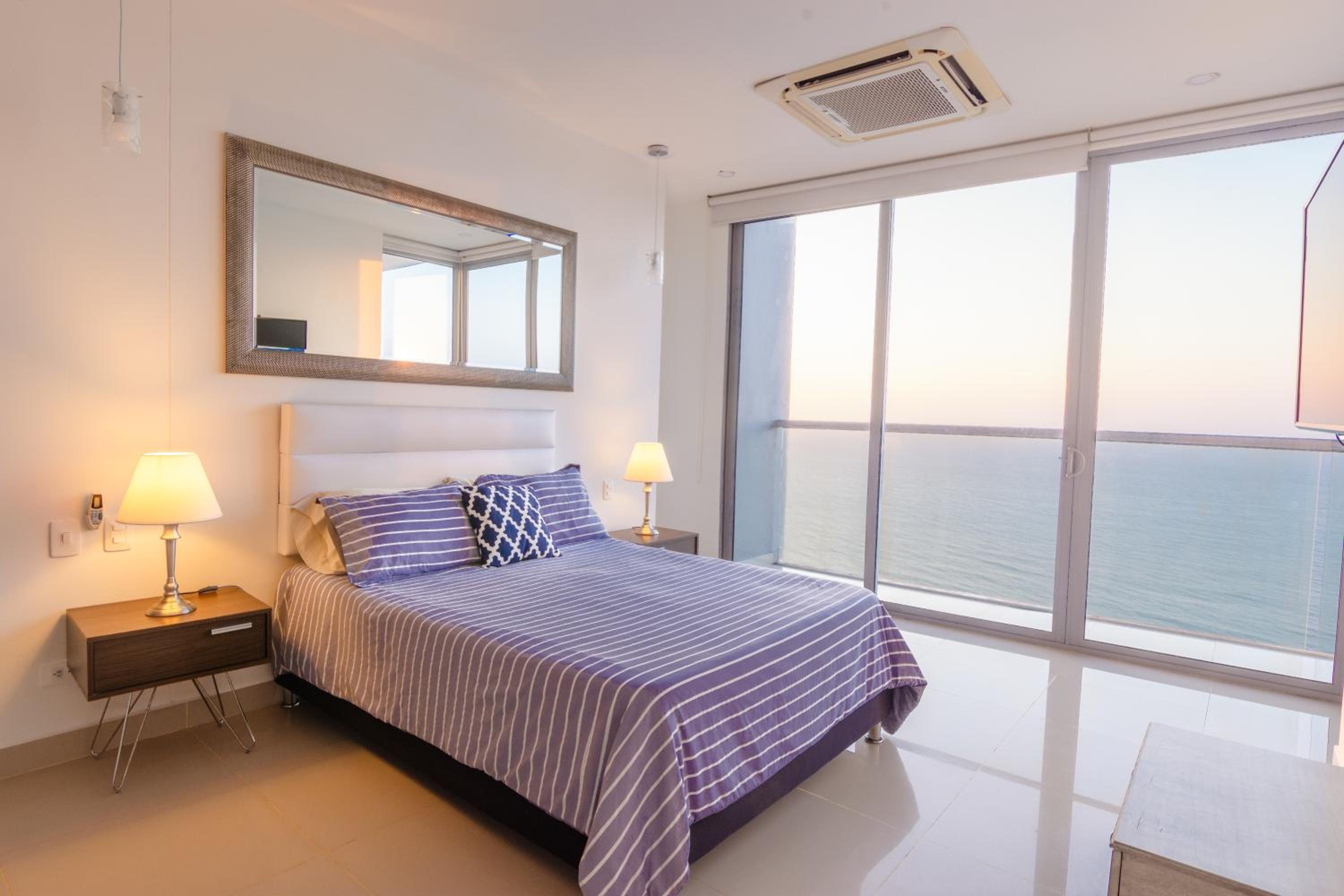 41st Fl Beach Condo in Bocagrande