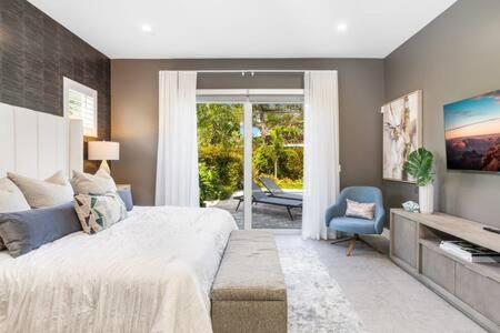 VILLA MAGNOLIA-with heated pool-by VIAC