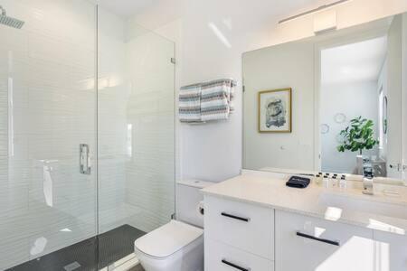 VILLA MAGNOLIA-with heated pool-by VIAC