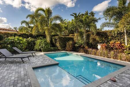 VILLA MAGNOLIA-with heated pool-by VIAC