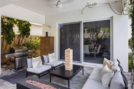 VILLA MAGNOLIA-with heated pool-by VIAC