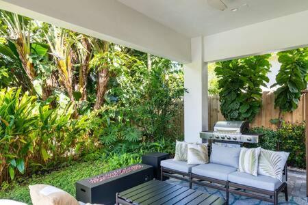 VILLA MAGNOLIA-with heated pool-by VIAC