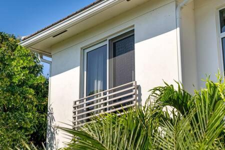VILLA MAGNOLIA-with heated pool-by VIAC