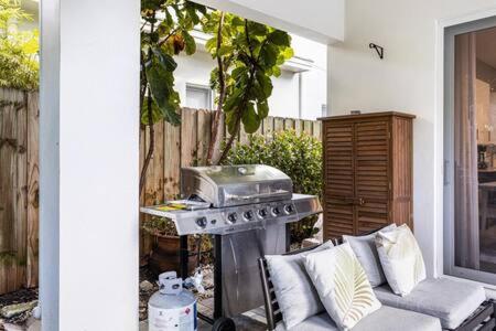 VILLA MAGNOLIA-with heated pool-by VIAC