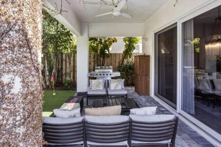 VILLA MAGNOLIA-with heated pool-by VIAC
