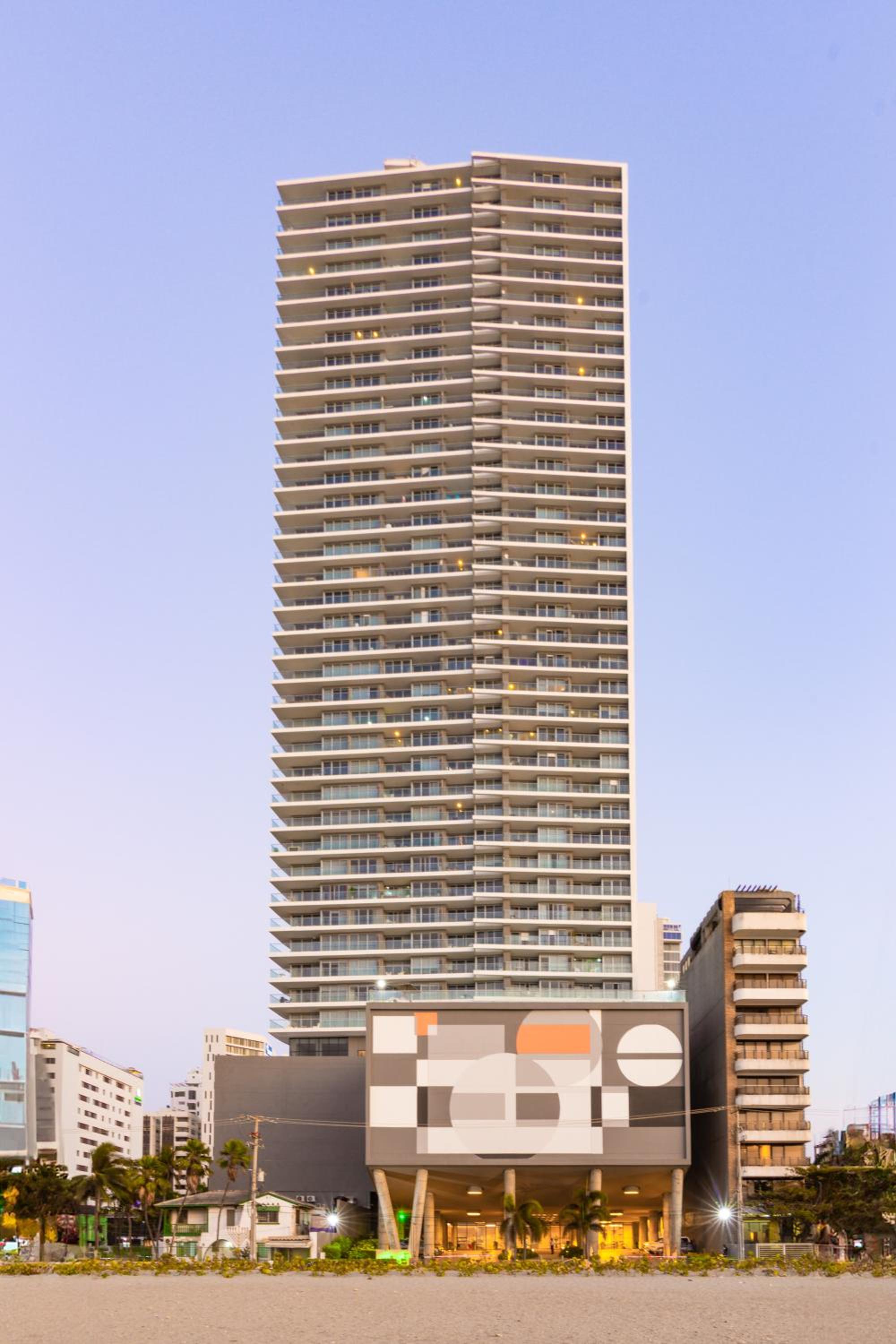 Hotel 41st Fl Beach Condo in Bocagrande - Image 1