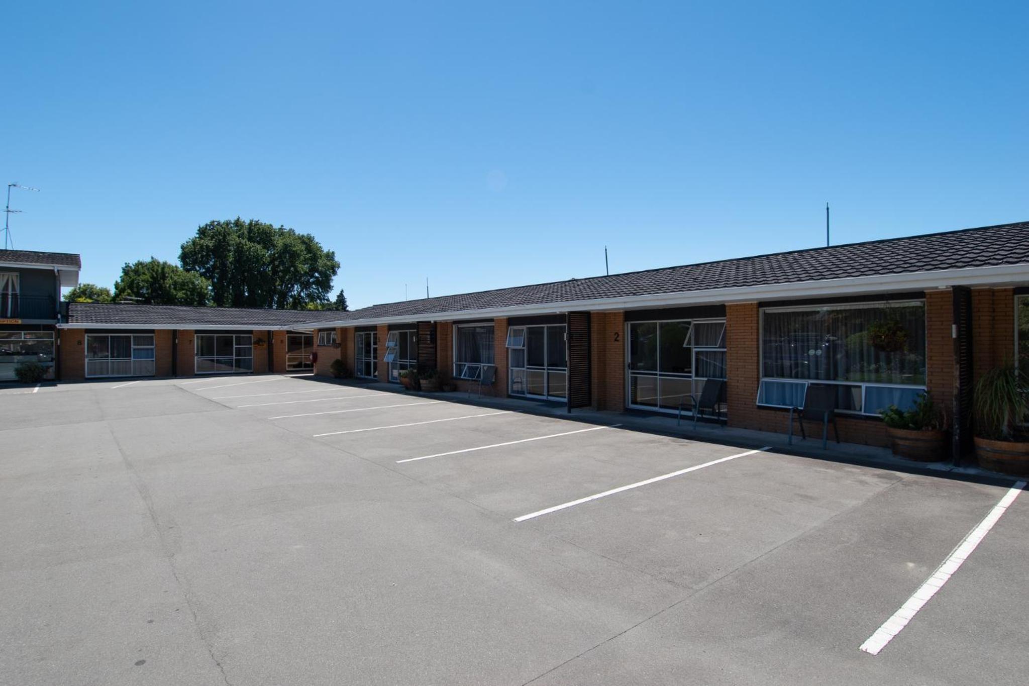Middle Park Motel view 2