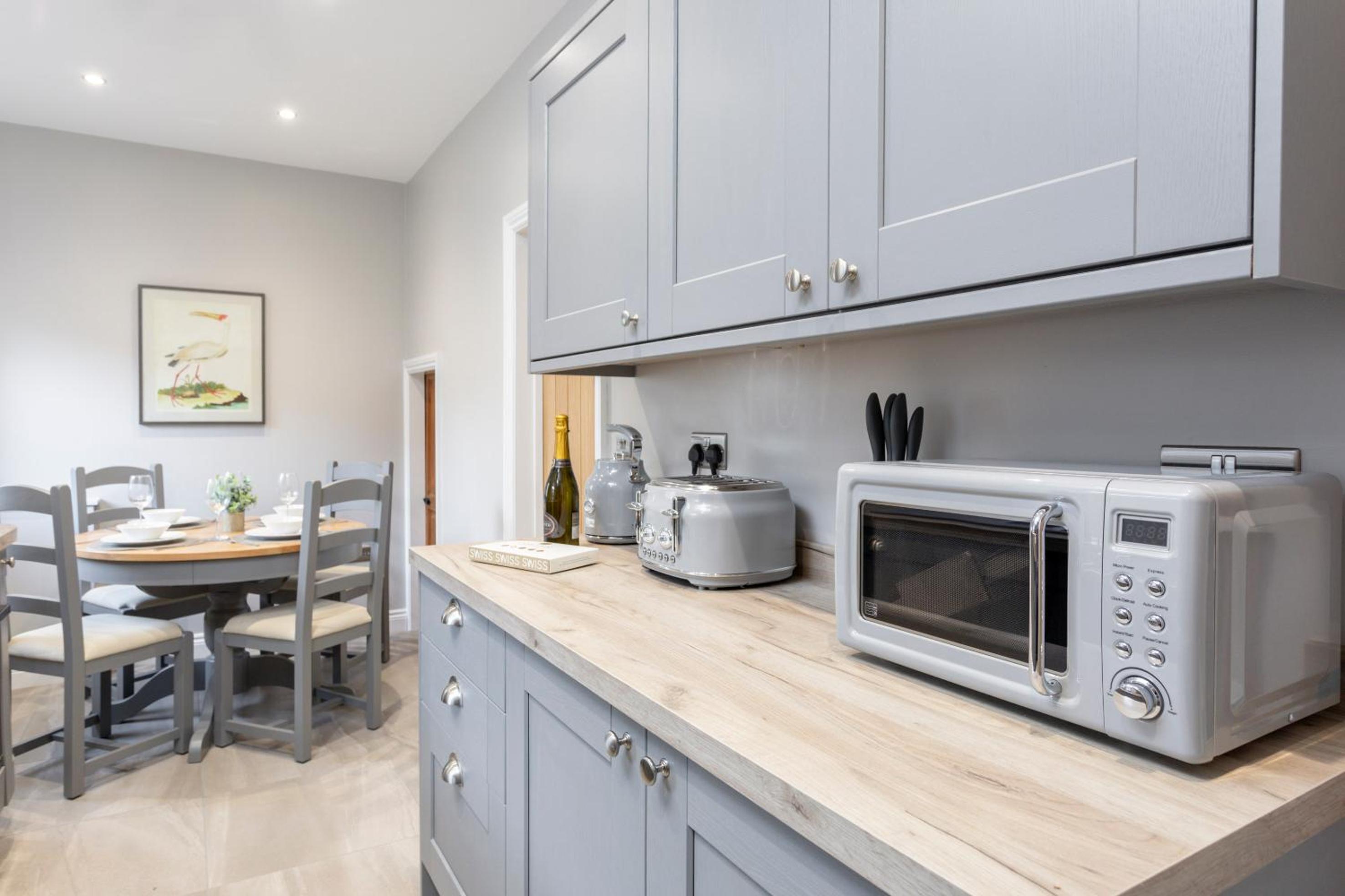 Kist Accommodates - Belmont Dene