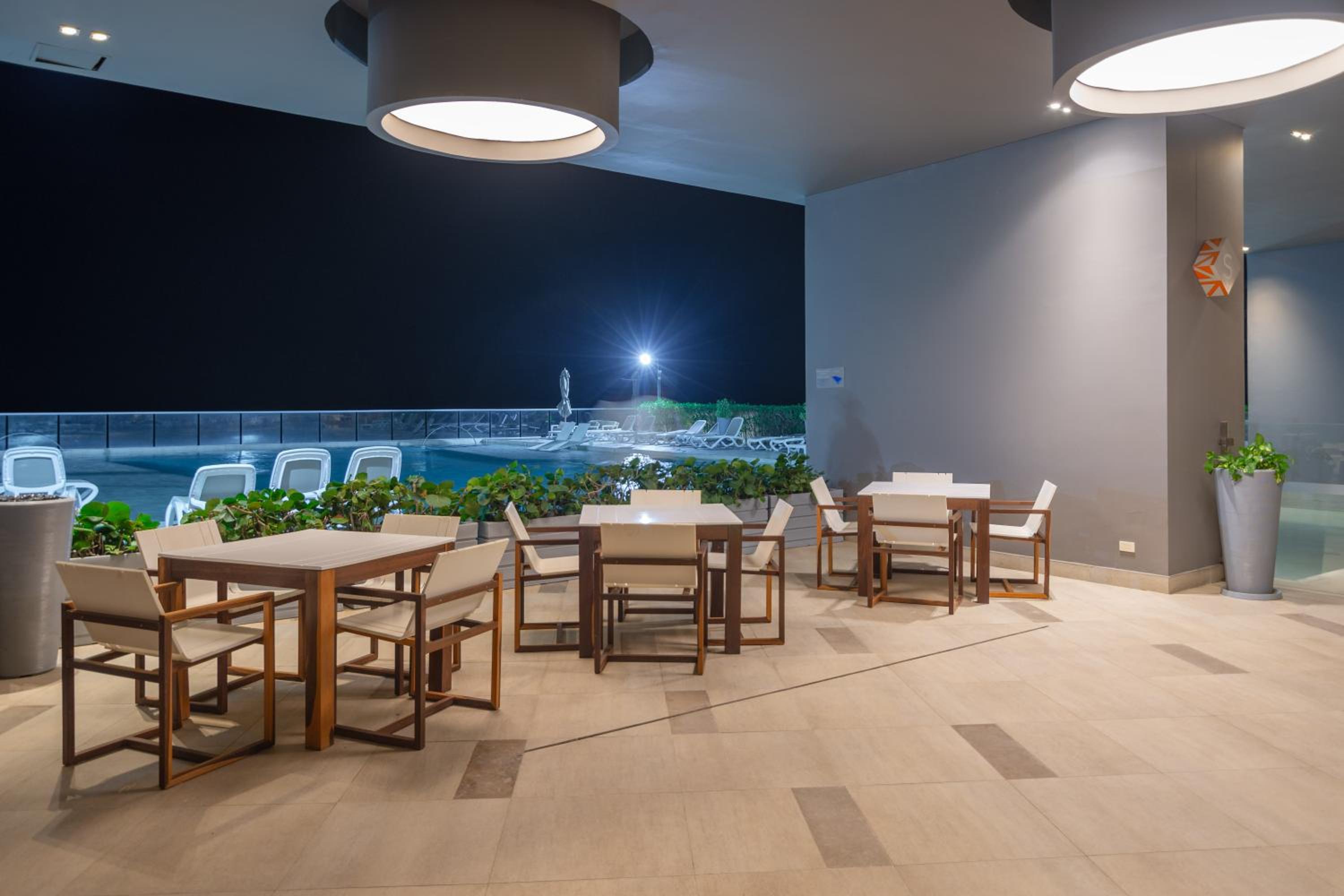 41st Fl Beach Condo in Bocagrande
