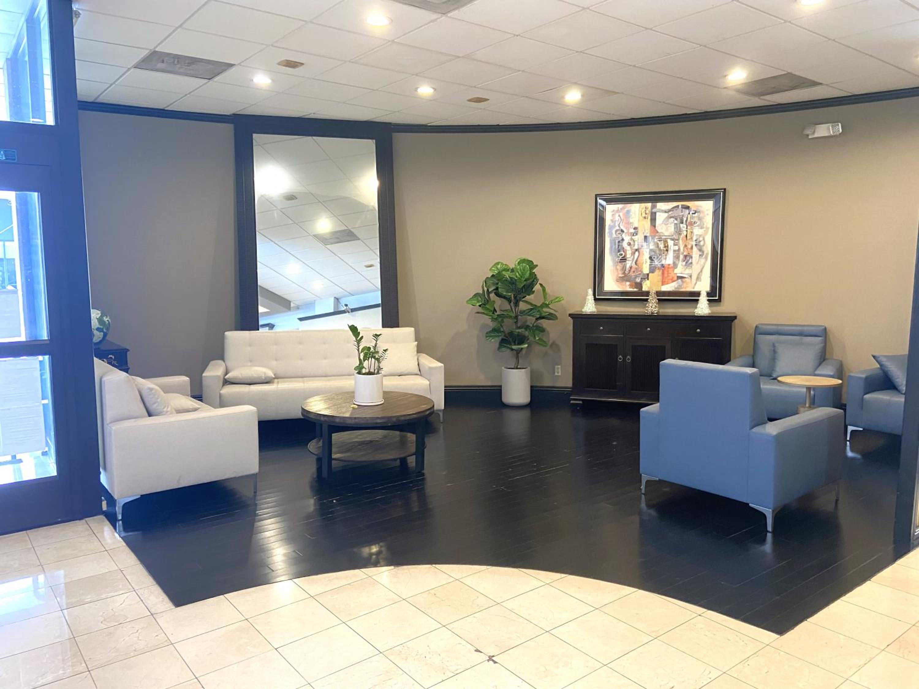 Ramada by Wyndham Los Angeles/Wilshire Center