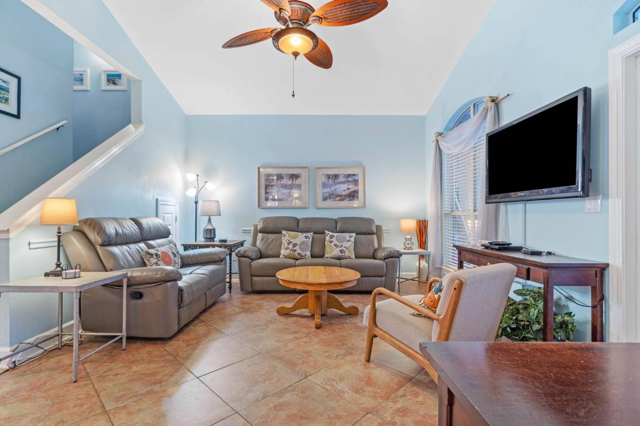 Ocean Dreams-Pet Friendly-Walk2bch-Community Pool! view 3